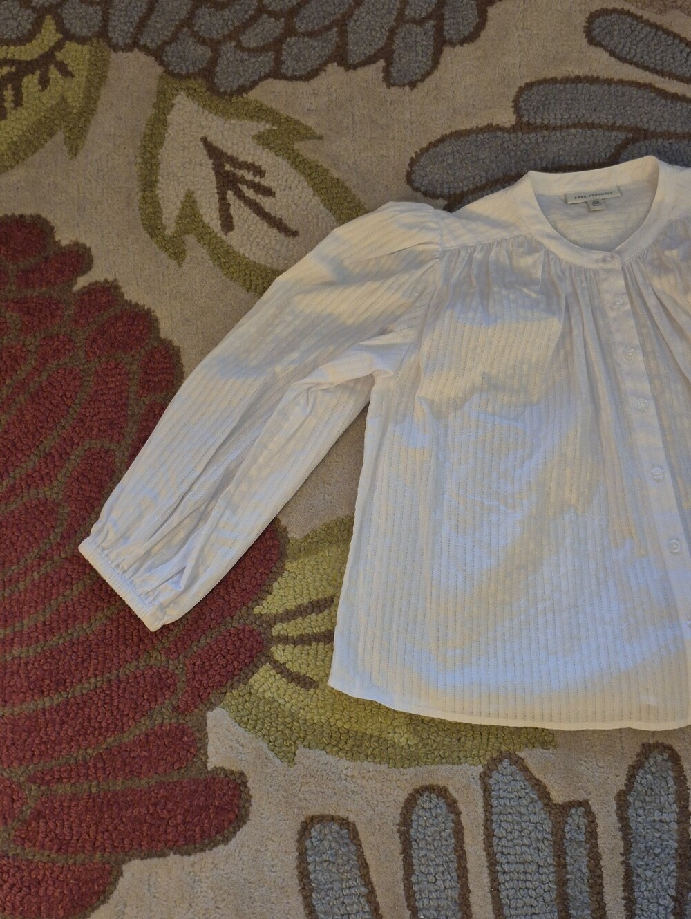NWT Lot Of 2 Free Assembly Cotton Shirred Button Down Blouses Size XS - Picture 11 of 16
